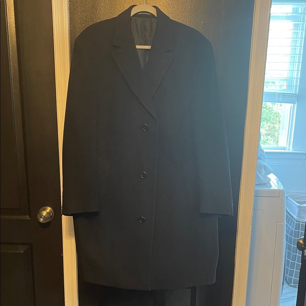 Sophisticated Men's Black Trench Coat
